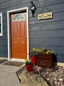 Amazing Views, Northern Lights, Stargazing Entire Guest Suite in Golden, BC Canada