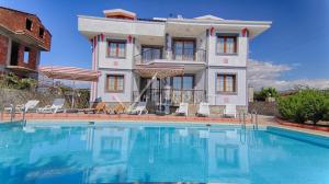 Villa for 14 with Private Pool in Calis, Fethiye