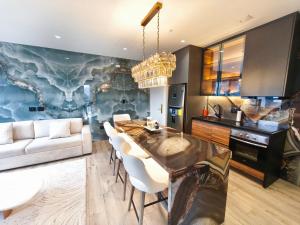 Suites & Apartments Coliving Ecuador Luxury XOE