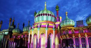 Pierview Pad Attic 10 Person Sunny Seaside Apartment - 2 Min Walk to Beach