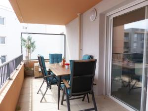Appartements Appartement 6 voyageurs, terrasse, piscine et parking prive : photos des chambres