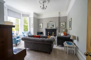 Stunning 4 bedroom house in Wadebridge, Cornwall - 2 living rooms and superking beds