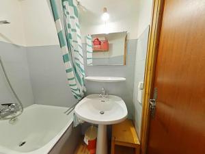 Appartements Studio cosy 4 pers, centre village, parking, ascenseur, balcon - Le Grand-Bornand - FR-1-241-185 : photos des chambres