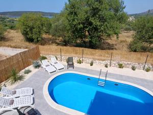 Apartment Laura - with PRIVATE swimming pool