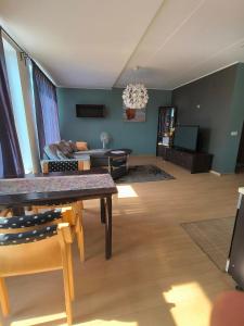 Chelsea Riia mnt 28 Apartment
