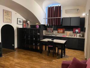 Amedeo Metro Loft Napoli Centro