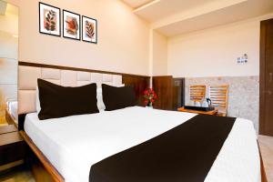 Hotel O Nandiwali Bus Terminal