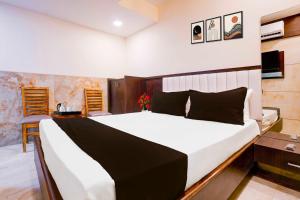 Hotel O Nandiwali Bus Terminal