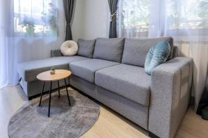 2-room Forest Retreat - Fireplace, Veranda, BBQ, Views