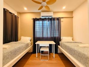 WhiteZen Family Homestay 9Room for 20pax Central Penang
