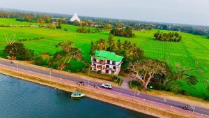 Tissa Yala Lake View Hotel - 3hvězdičkové hotely ve městě Tissamaharama