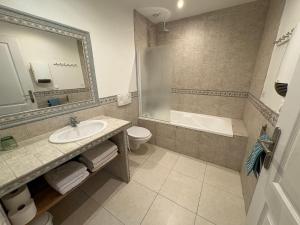 B&B / Chambres d'hotes GuestHouse Le Patio34 : photos des chambres