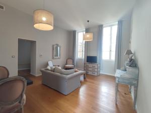 Appartements Suite de Reve au Chateau avec Bain Cache - Acces Bassin de Nage - Clim : photos des chambres