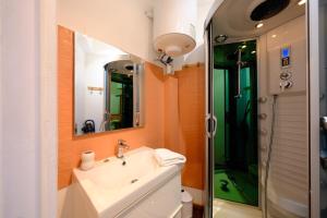 Appartements Rouen Gare - Petit studio cosy - Climatisation : photos des chambres