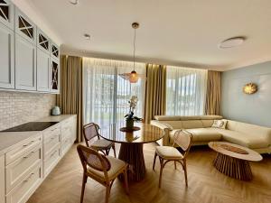 LAKEVIEW Prestige Apartments