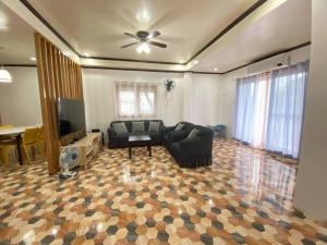 GL Siargao Fam Home w Starlink