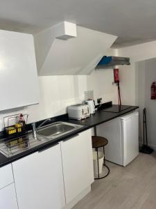 Benzer Apartments