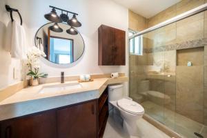 Modern Penthouse with 2 Bedrooms & Pool - Exquisite Bargain Priced - At Margaritas II