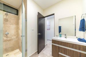 Central 1 Bedroom Condo - Veranda 210