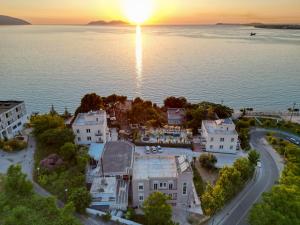 Le Palazzine Hotel - Distanza fisica nelle aree di ristorazione, Valona