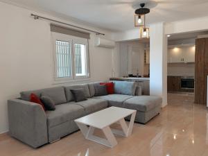 Seaview Complex with Pool