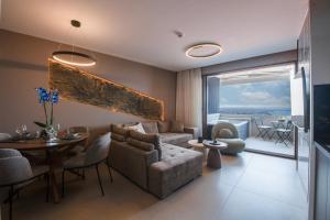 Acropoleos Suites