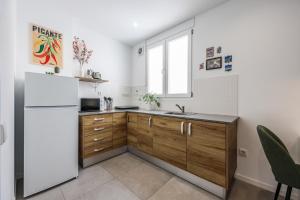 Apartamento 2 hab en Malvarrosa a metros de la playa, con terraza y zonas comun 3D