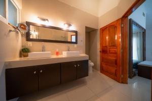 Luxury Villa 4BR with Private Pool - At Playacar ll - Villa Perla 15