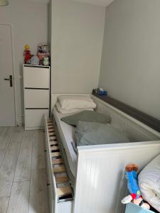 Appartements Belle appartement calme proche aeroport 80m2 : photos des chambres