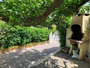 Maisons de vacances Holiday house Les Lauriers-roses 6 persons, 1 km from the beach : photos des chambres