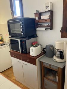 Maisons de vacances Holiday house Les Lauriers-roses 6 persons, 1 km from the beach : photos des chambres