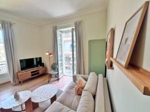 Ref 119 - Slow Riviera T2 - Rue de France