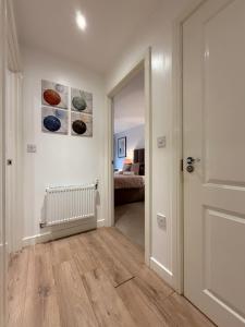 Lauras modern 1 bed apartment in Wimbledon