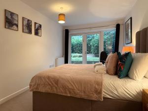 Lauras modern 1 bed apartment in Wimbledon