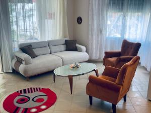 Apartment by the sea Golem Beach