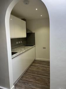 Yugogo One-Bedroom Apartment 37 London Road