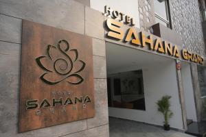 Hotel Sahana Grand