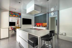 Villas Beautiful Modern villa lei Suza with great pool exotic garden : photos des chambres
