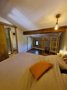 B&B / Chambres d'hotes Cypres du chateau : photos des chambres