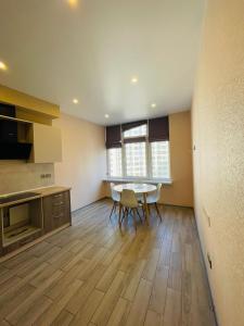 43 Жемчужина на Каманина 16a