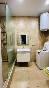 43 Жемчужина на Каманина 16a