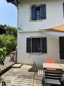 Maisons de vacances Maison de charme pres de Geneve, vue et terrasse - ideal familles! : photos des chambres