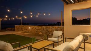 Blue Dream - Beach Front Villa