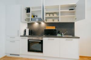 Neat 1BR perfect for 4 free parking