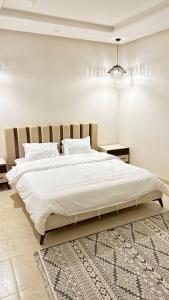 Modern apartment in Al-Malqa neighborhood