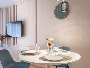 En el centro a 7 min del mar