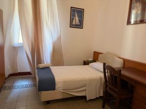Standard Single Room with Shared Bathroom room in Soggiorno Emanuela