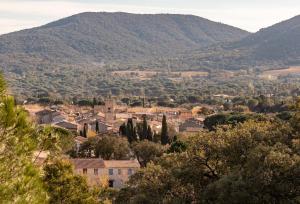 Villas Joli mazet, jardin, piscine, tennis, plein centre : photos des chambres
