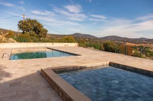 Villas Joli mazet, jardin, piscine, tennis, plein centre : photos des chambres