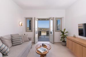 Platies Luxury Apartments Santorini